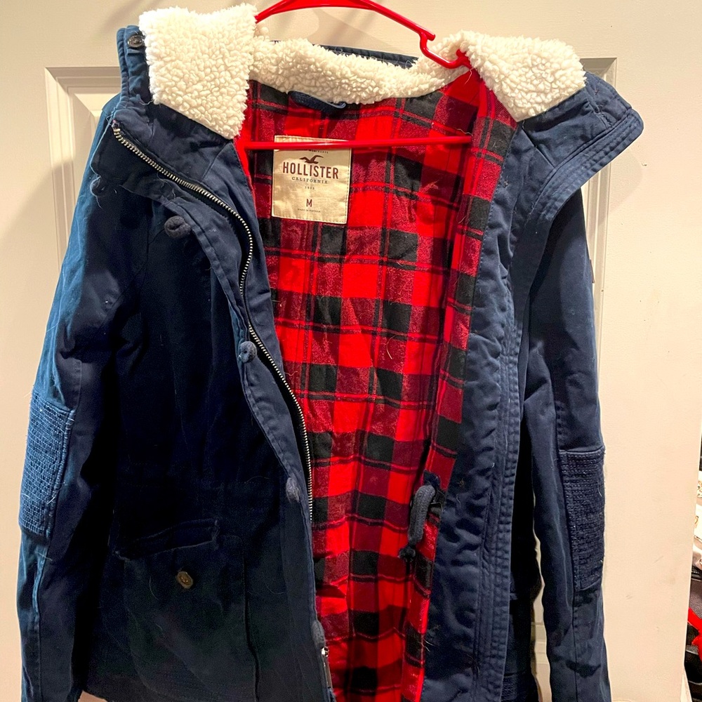 Woman’s hollister winter jacket